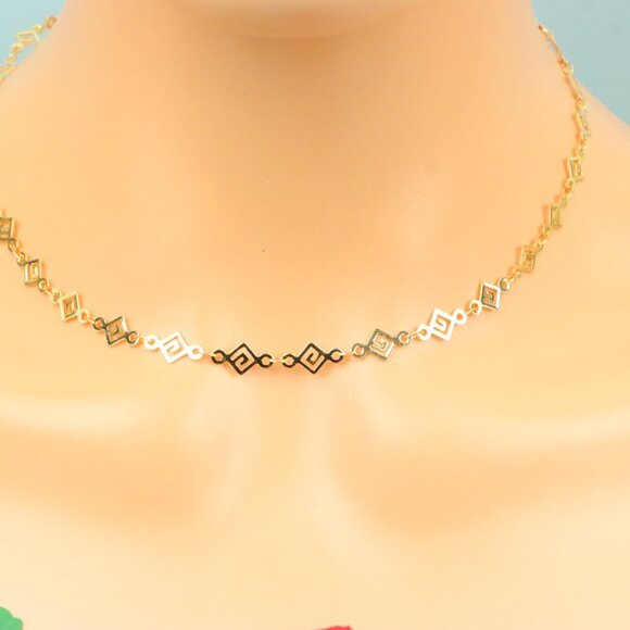 Delicate & Contemporary Necklace Chain, A Lovely Choice for Women, EVCH1783 - Picture 4 of 10